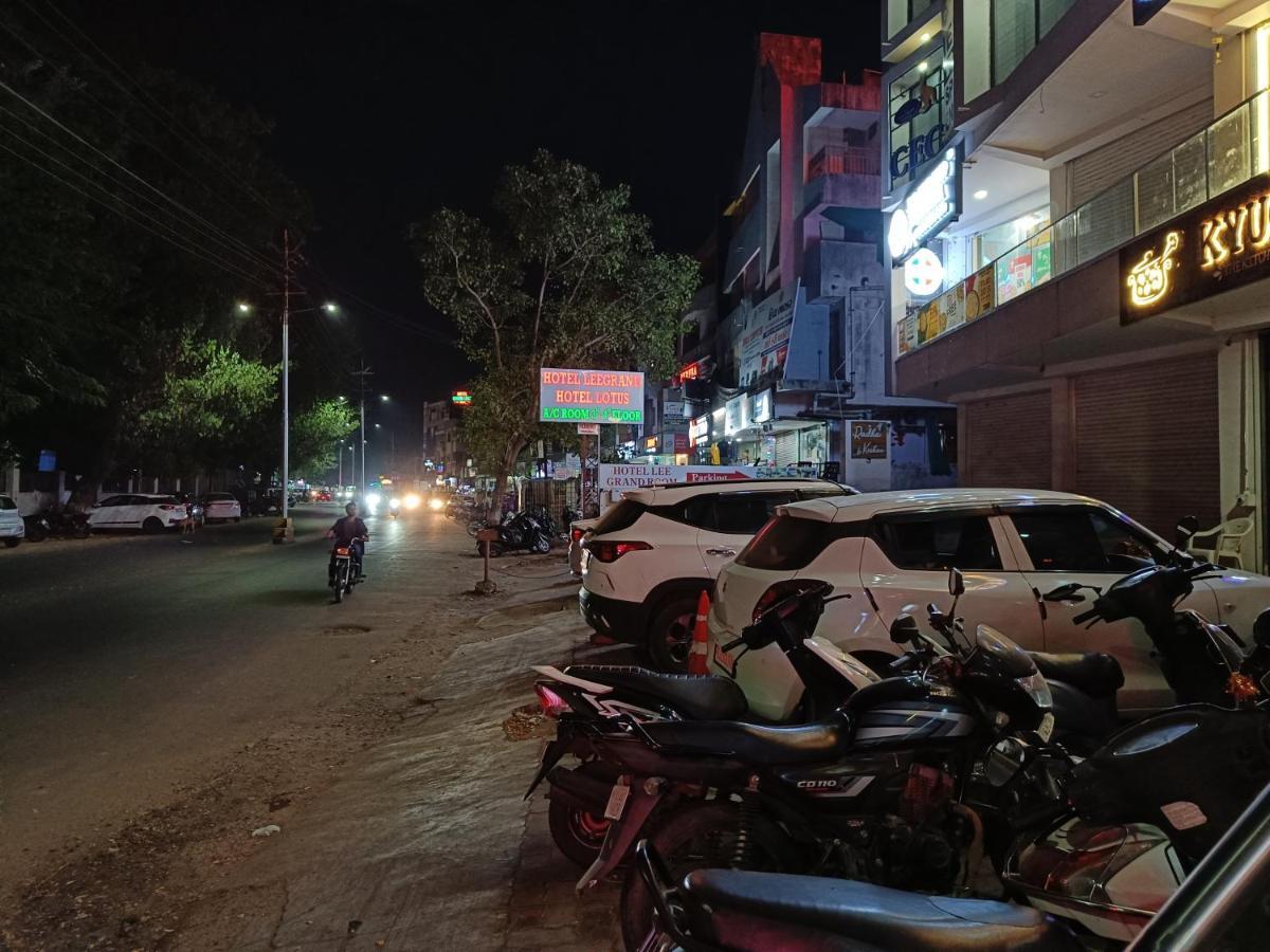 Hotel Lotus Ānand 외부 사진